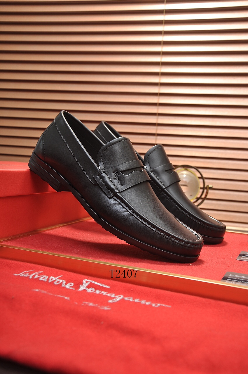 Ferragamo sz38-44 573